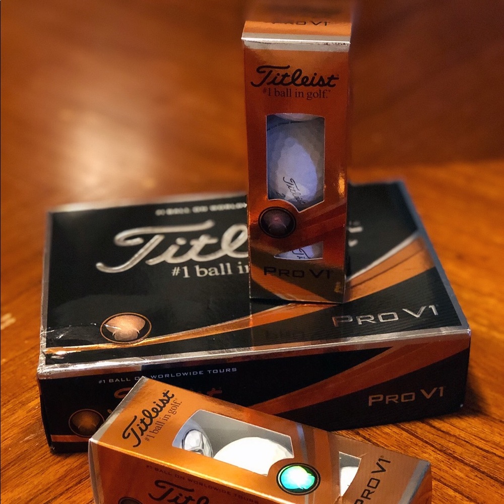 Titleist Pro V1 Golf Balls (6/Pack) w/MB Logo